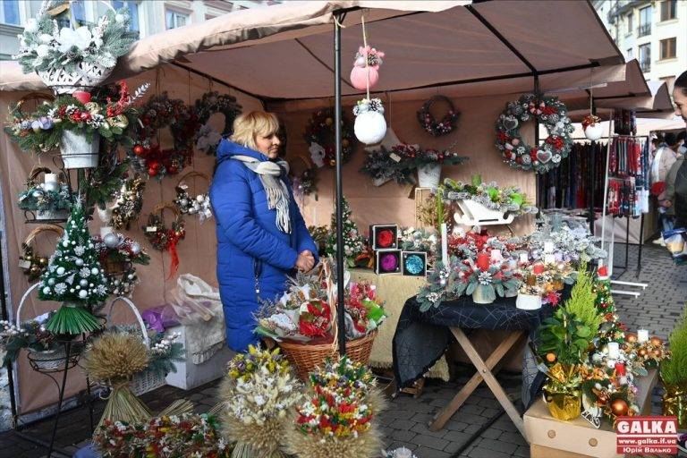 У Івано-Франківську стартував різдвяний ярмарок: що можна купити