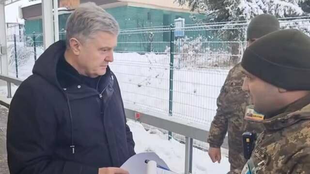 Прикордонники відмовили Петру Порошенку у виїзді з України