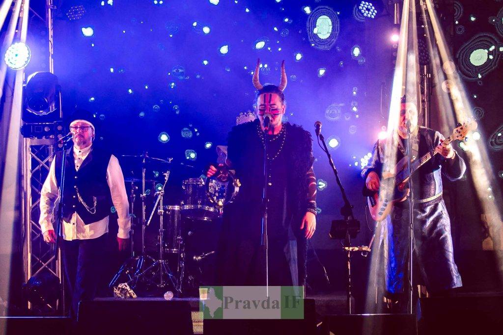Легендарний гурт ТНМК дав у Франківську великий різдвяний концерт. ФОТОРЕПОРТАЖ