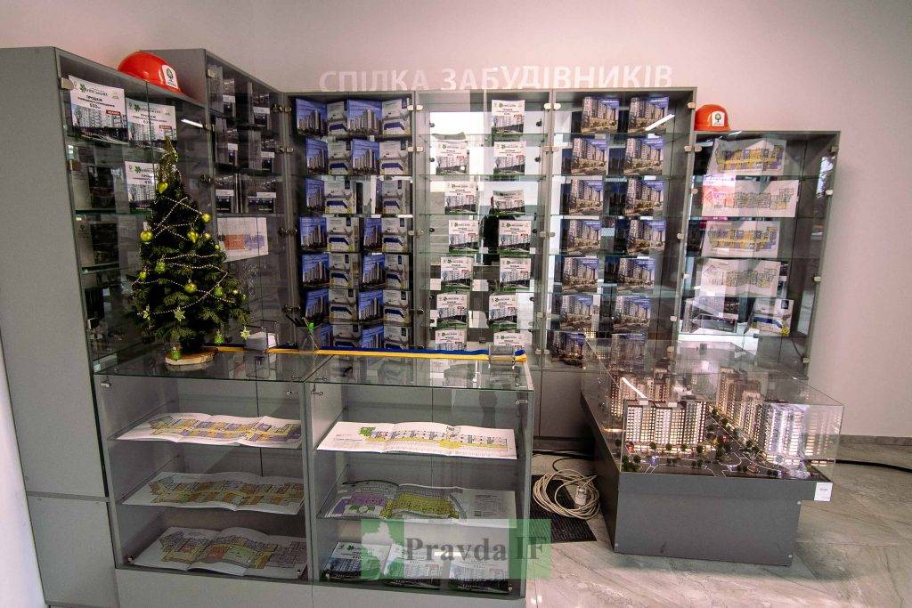 У Франківську відкрився торгово-розважальний центр “Княгинин”. ФОТОРЕПОРТАЖ