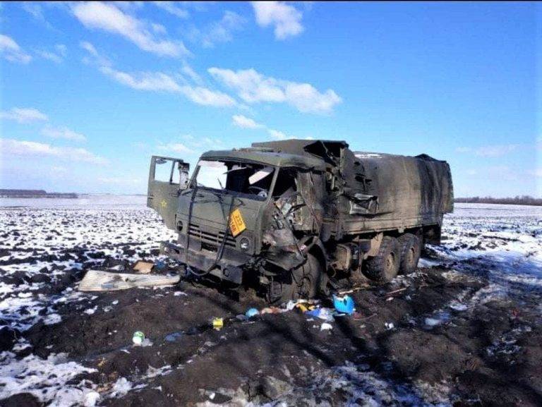 Втрати ворога: знищено 15 бронемашин та майже 800 окупантів