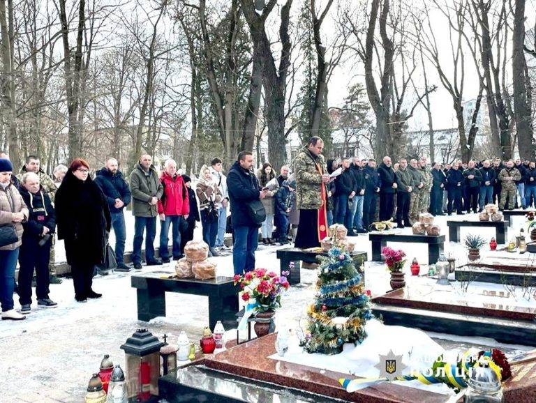 У Франківську спецпризначенці поліції вшанували пам'ять про загиблих побратимів