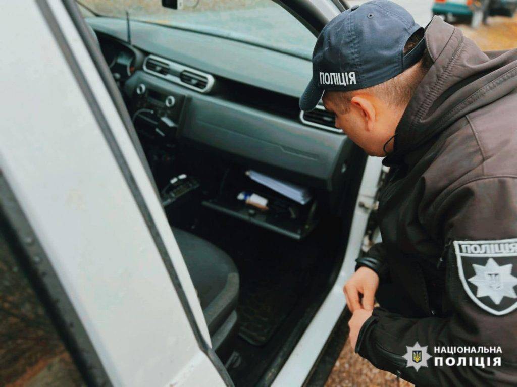 На Косівщині водій-порушник пропонував хабар поліцейським. ФОТО