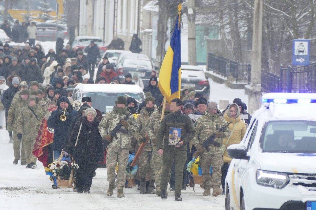 Калуська громада попрощалася з померлим захисником Віталієм Маснови