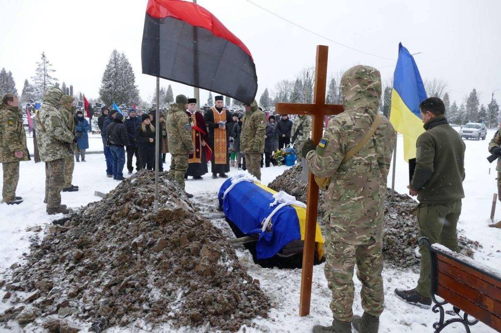 Калуська громада попрощалася з померлим захисником Віталієм Маснови