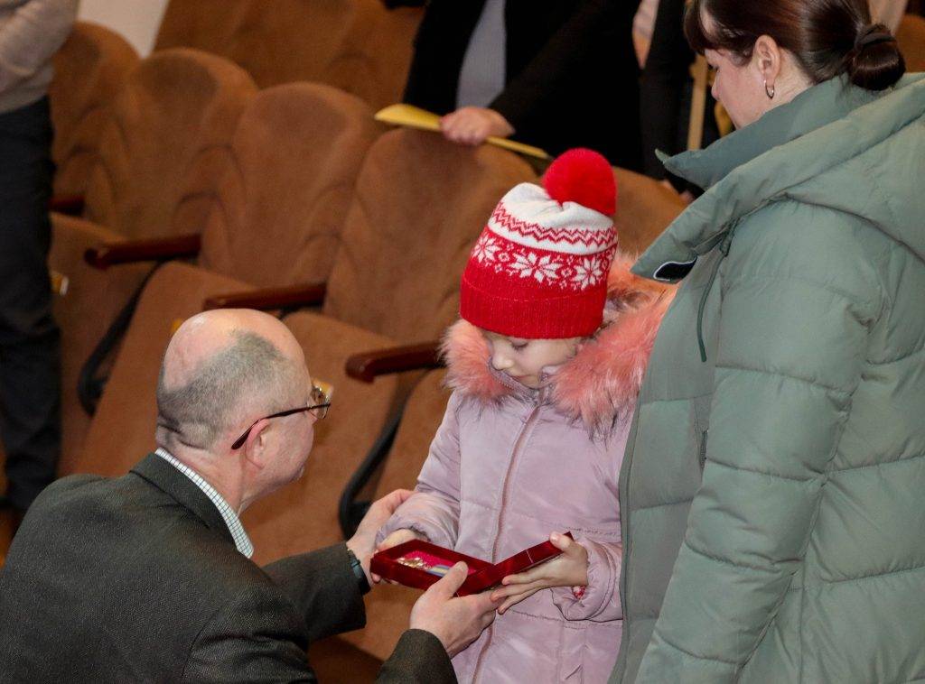 Родичам полеглих воїнів з Калуської громади вручили державні нагороди