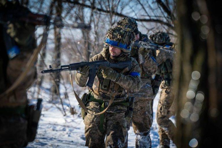 На фронті за добу відбулося 94 бойові зіткнення