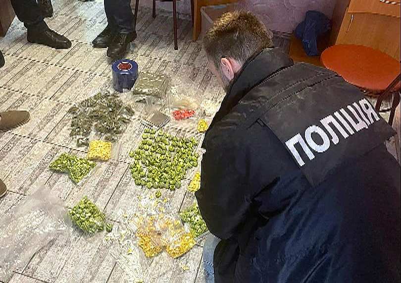 У Франківську затримали двох братів-наркоторговців. ФОТО