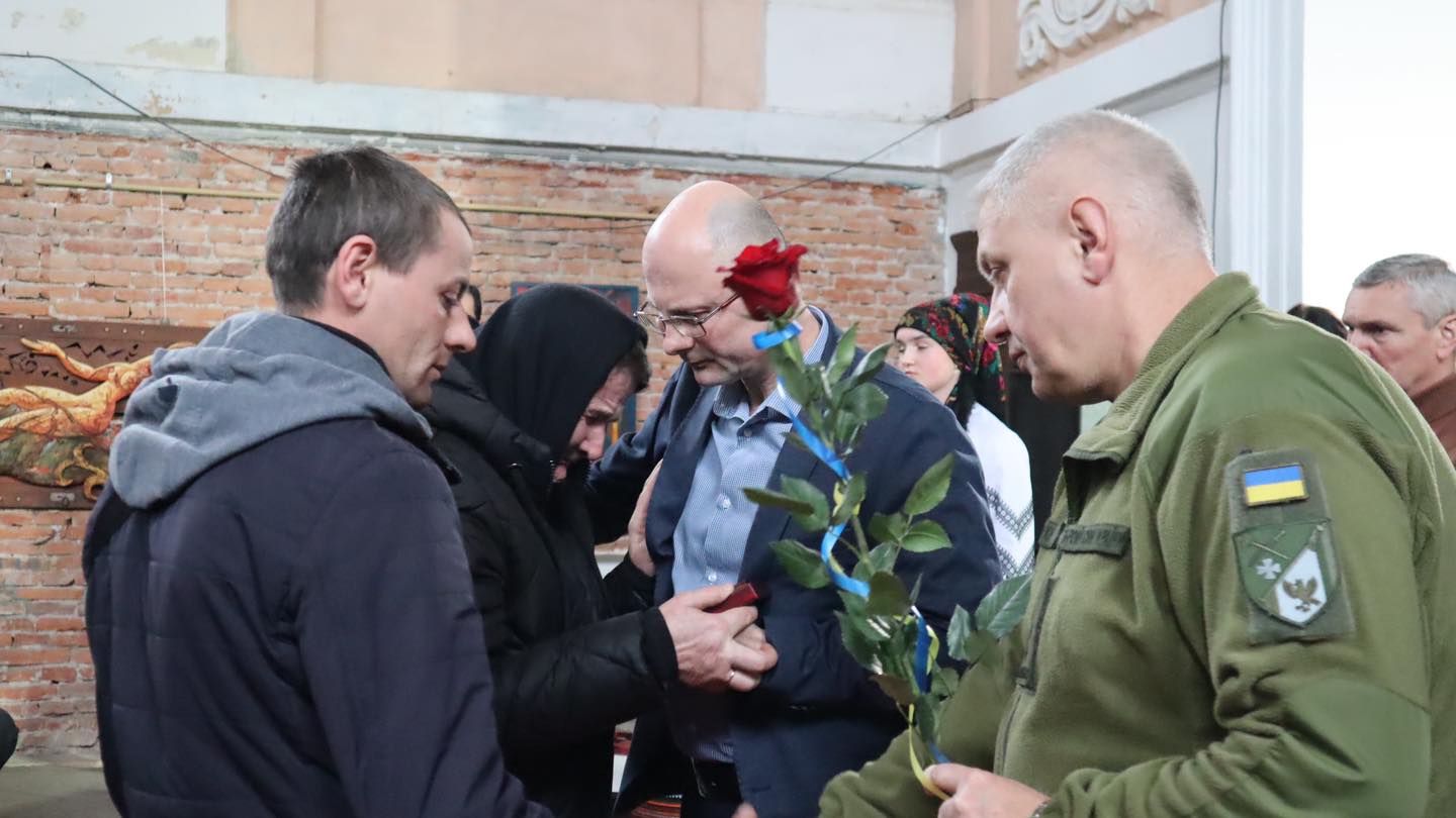 Рідним загиблих воїнів з Івано-Франківщини вручили посмертні нагороди