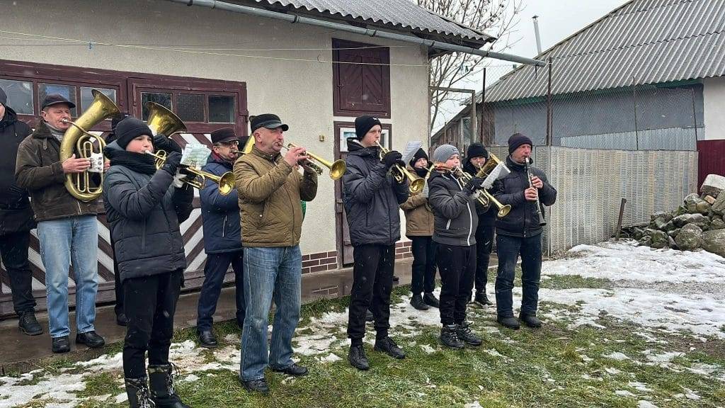 На Прикарпатті попрощалися із Володимиром Золотарчуком, який поліг на війні