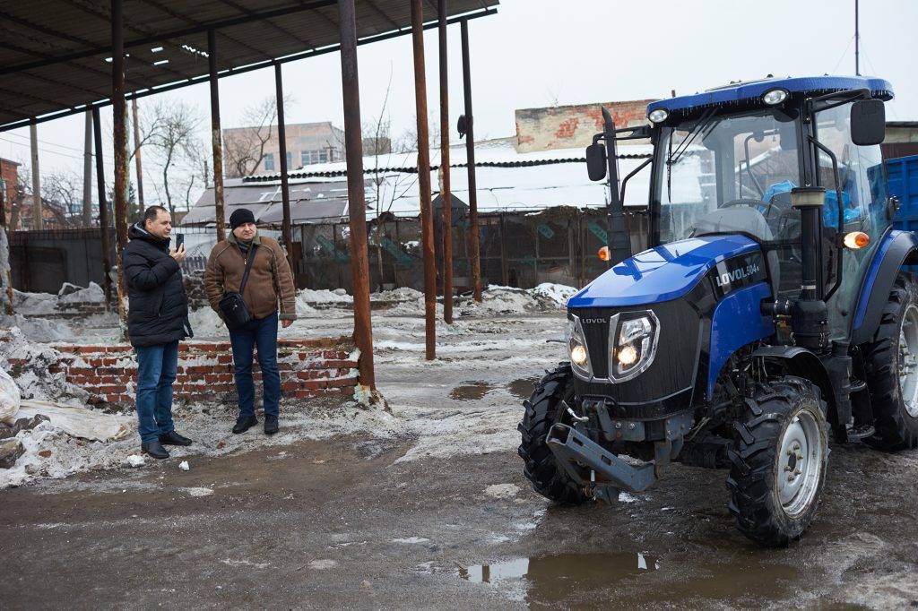 Дощ на мороз: франківські комунальники боряться з негодою. ФОТО