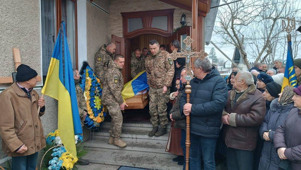 У Франківській громаді в останню земну путь провели Героя Володимира Пилипіва