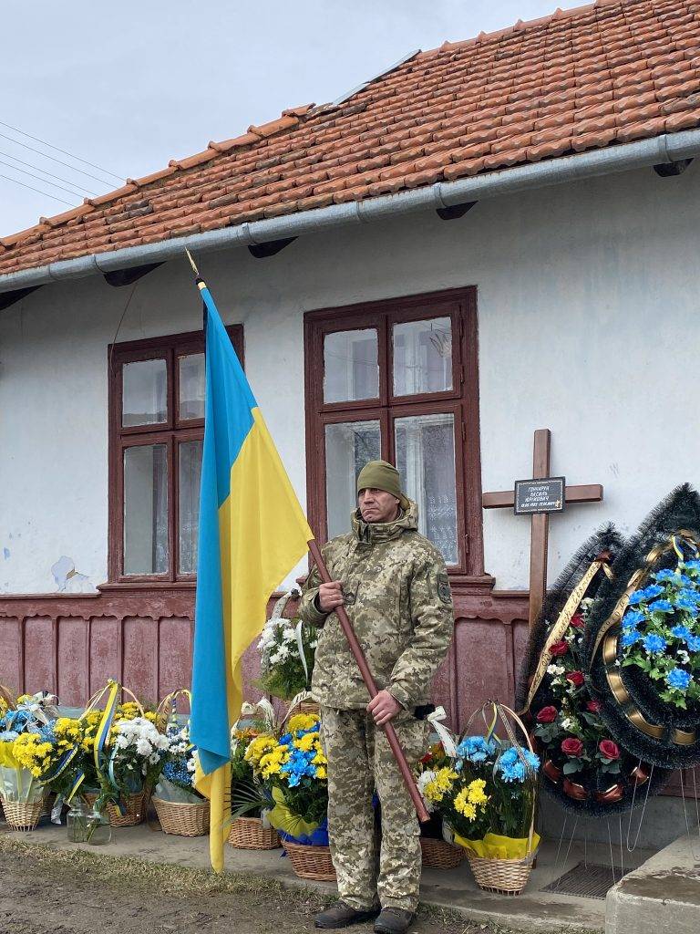 На Франківщині навіки попрощались із загиблим воїном Василем Гончаруком