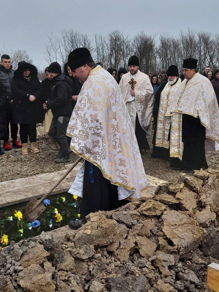 На Франківщині навіки попрощались із загиблим воїном Василем Гончаруком