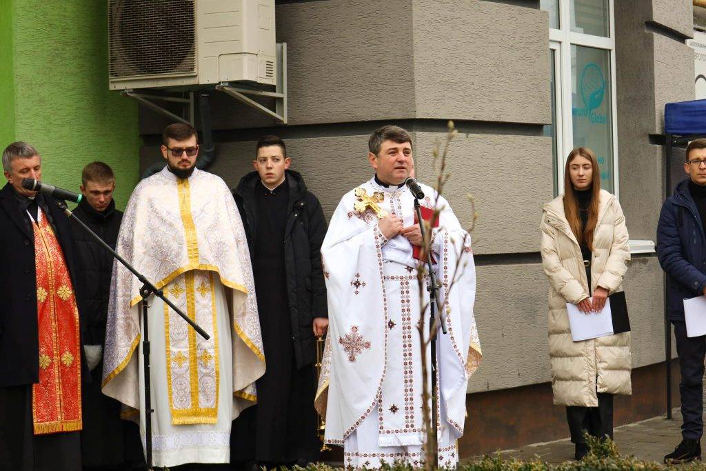 У Франківській громаді відкрили меморіальну дошку воїну Тарасу Процаху