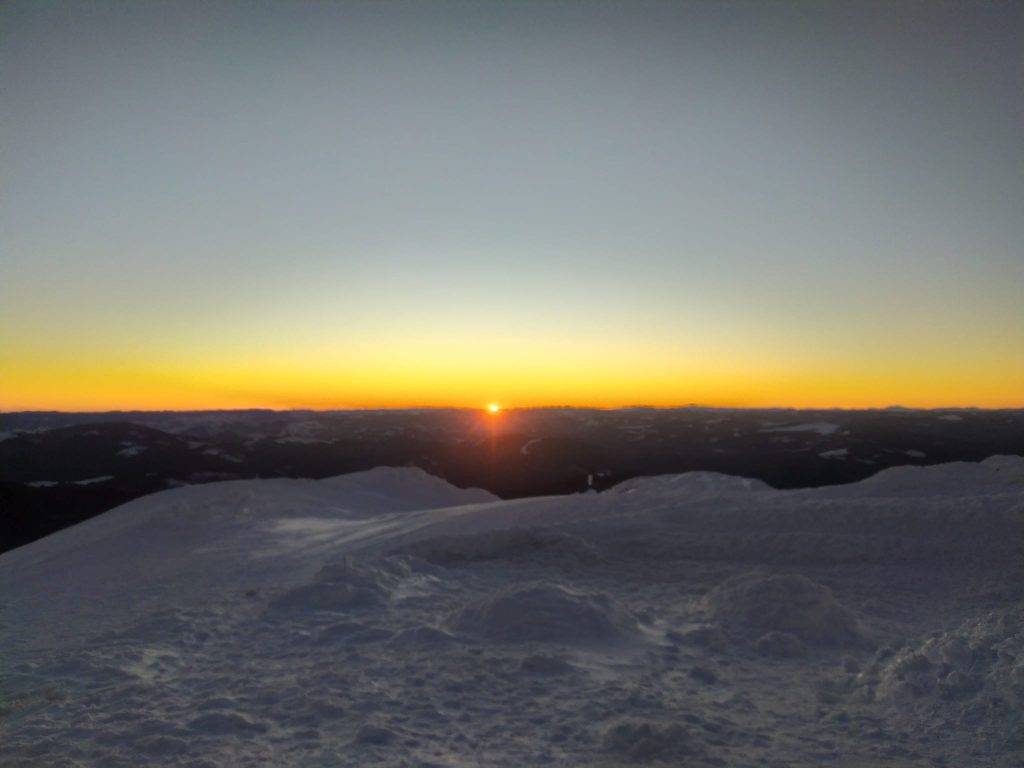 Сьогодні на вершині Попа Івана істотно "потеплішало"