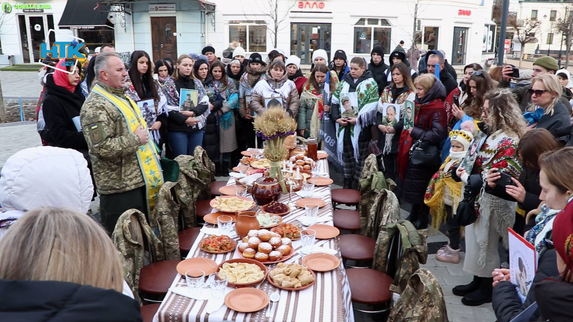 В Коломиї провели мирну акцію на підтримку зниклих безвісти та полонених "едельвейсів"