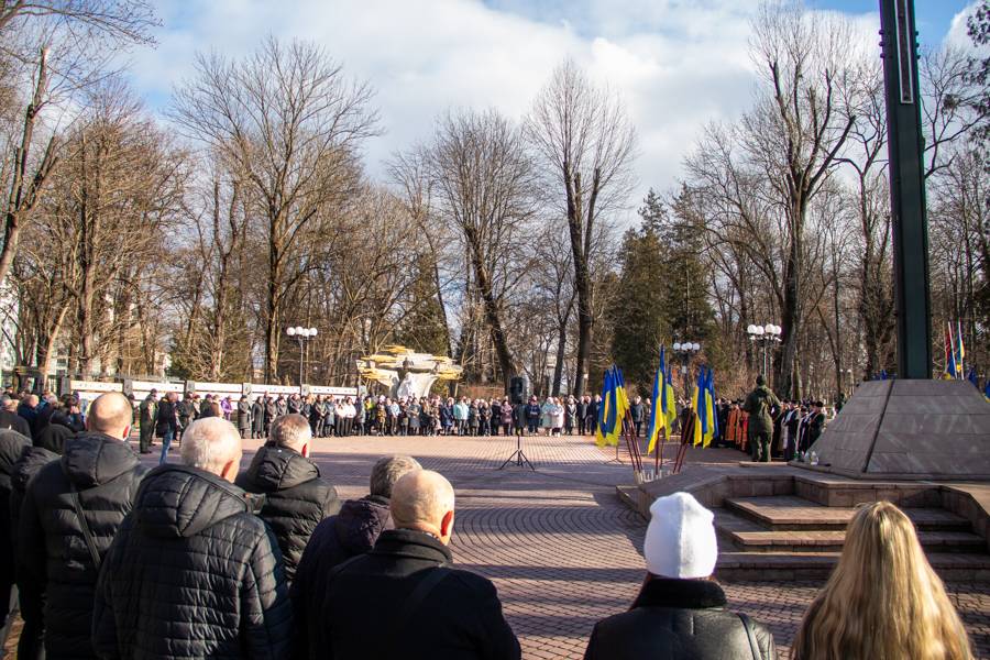У Франківську вшанували пам'ять Героїв Крут і бійців, загиблих у російсько-українській війні