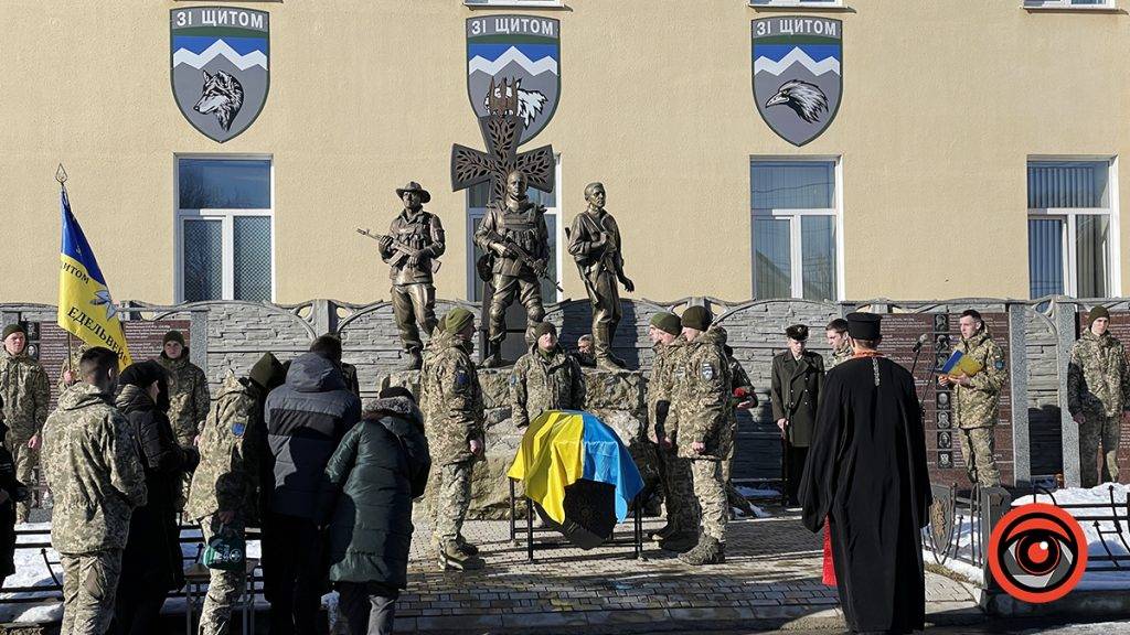 Коломия зустріла загиблого Героя Віталія Івасюка