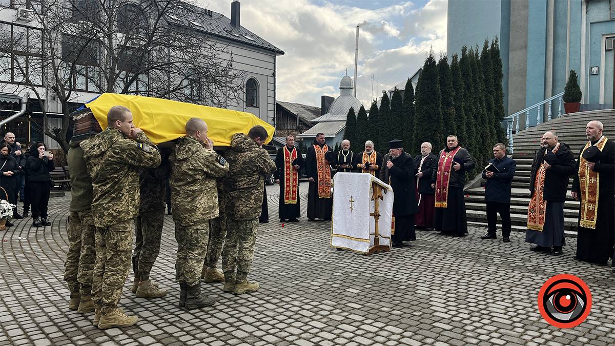 “На щиті” до рідного краю повернувся прикарпатець Сергій Томащук