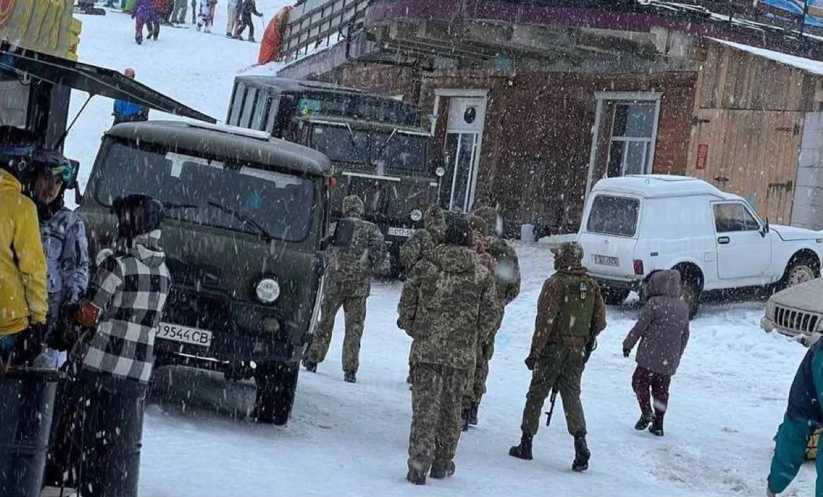 Представники ТЦК влаштували рейд на гірськолижному курорті Драгобрат. ВІДЕО