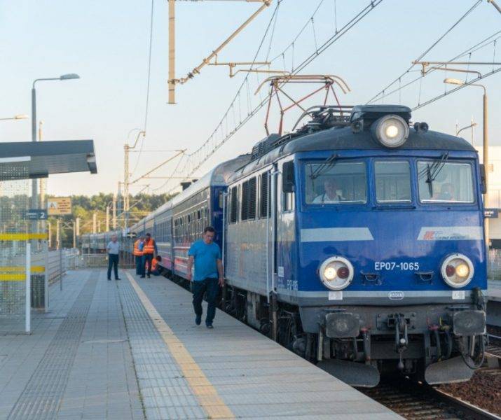 Укрзалізниця на два дні призначає додаткові рейси між Києвом, Львовом та Франківськом