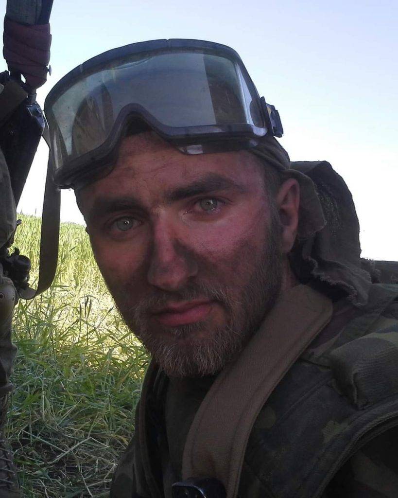 Боєць із Калуша записав звернення з лікарні: потрібна допомога з ремонтом авто