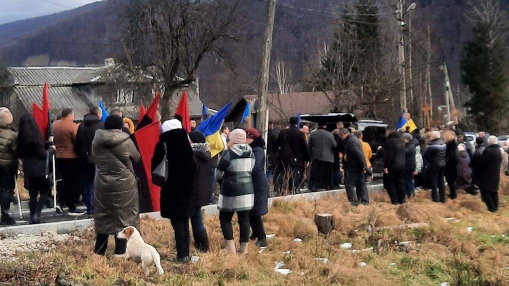 На Яремчанщині провели в останню путь полеглого героя Сергія Мандзибуру