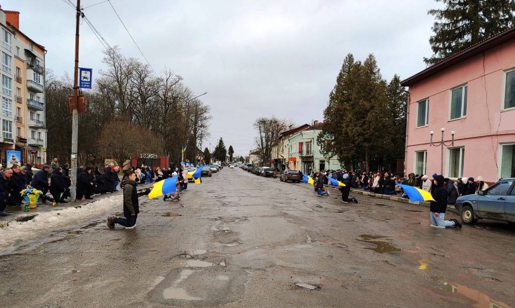 На Тлумаччині попрощалися із захисником Іваном Ленчуком