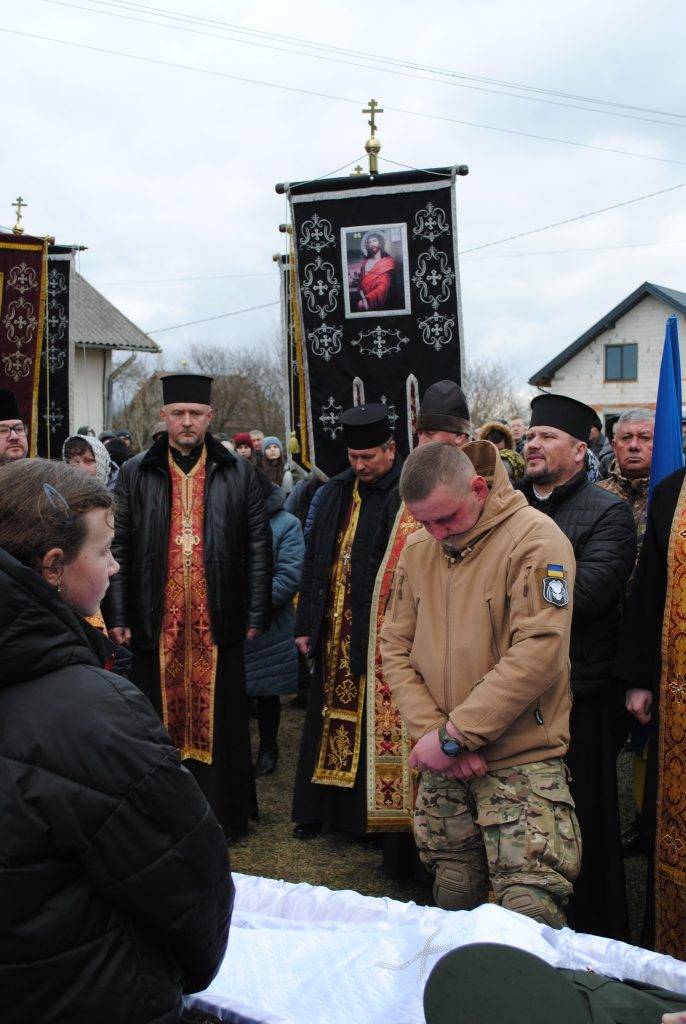 На Богородчанщині провели в останню путь земляка-героя Тараса Герасимовича