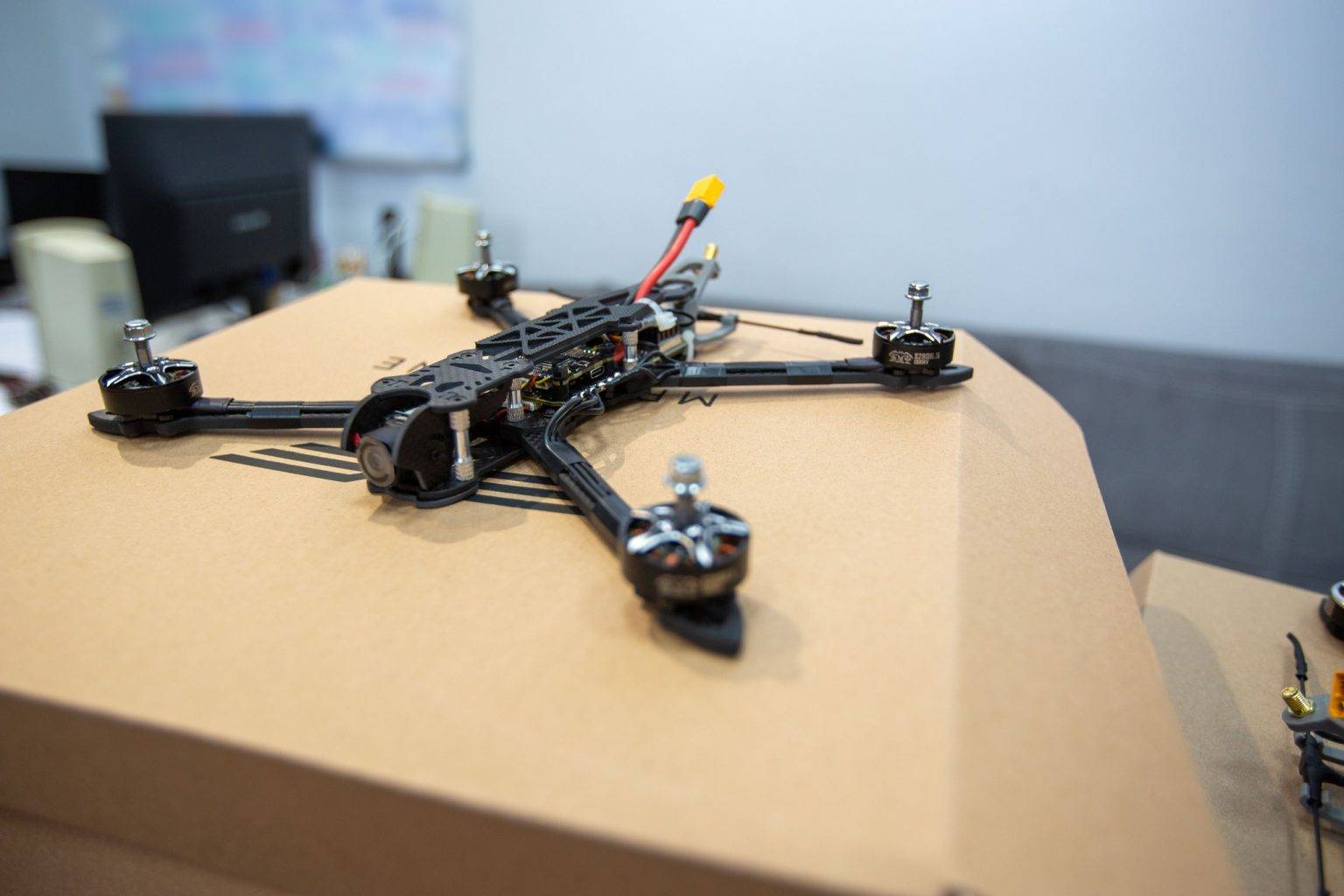 оголосили тендер ще на тисячу дронів,45 окремому стрілецькому батальйону.,Руслан Марцінків