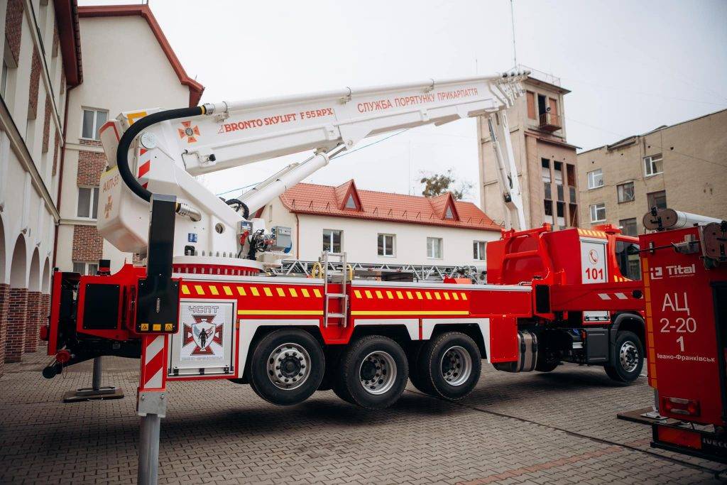 сучасна техніка для рятувальників,Світлана Онищук,Головне управління ДСНС України в Івано-Франківській області,пересувний мобільний пункт управління