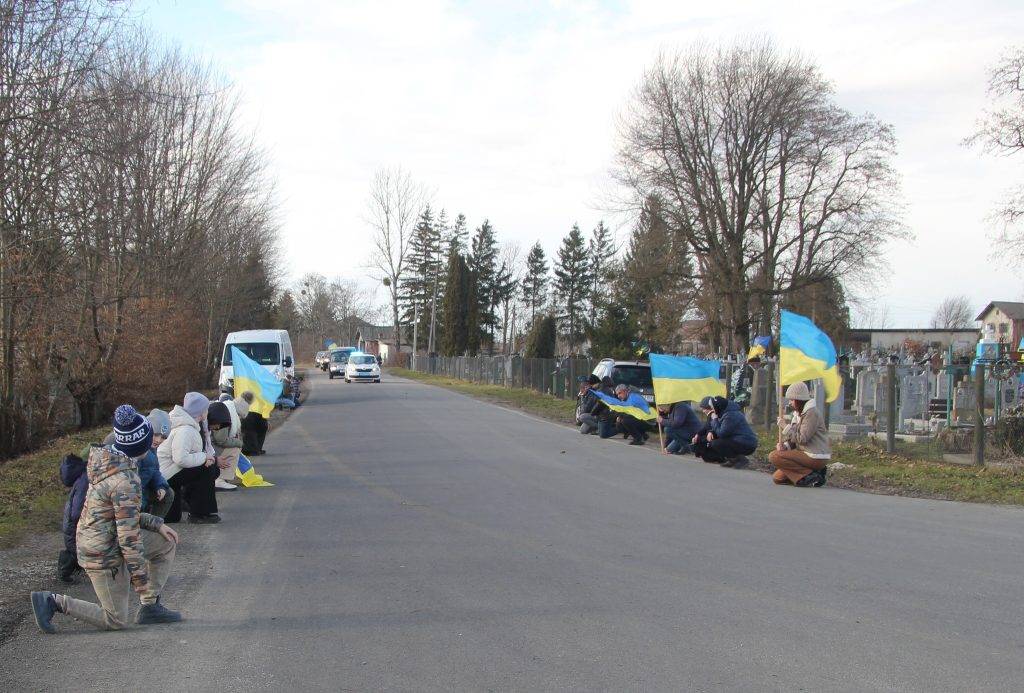 У Івано-Франківській громаді попрощалися із полеглим захисником Романом Свораком