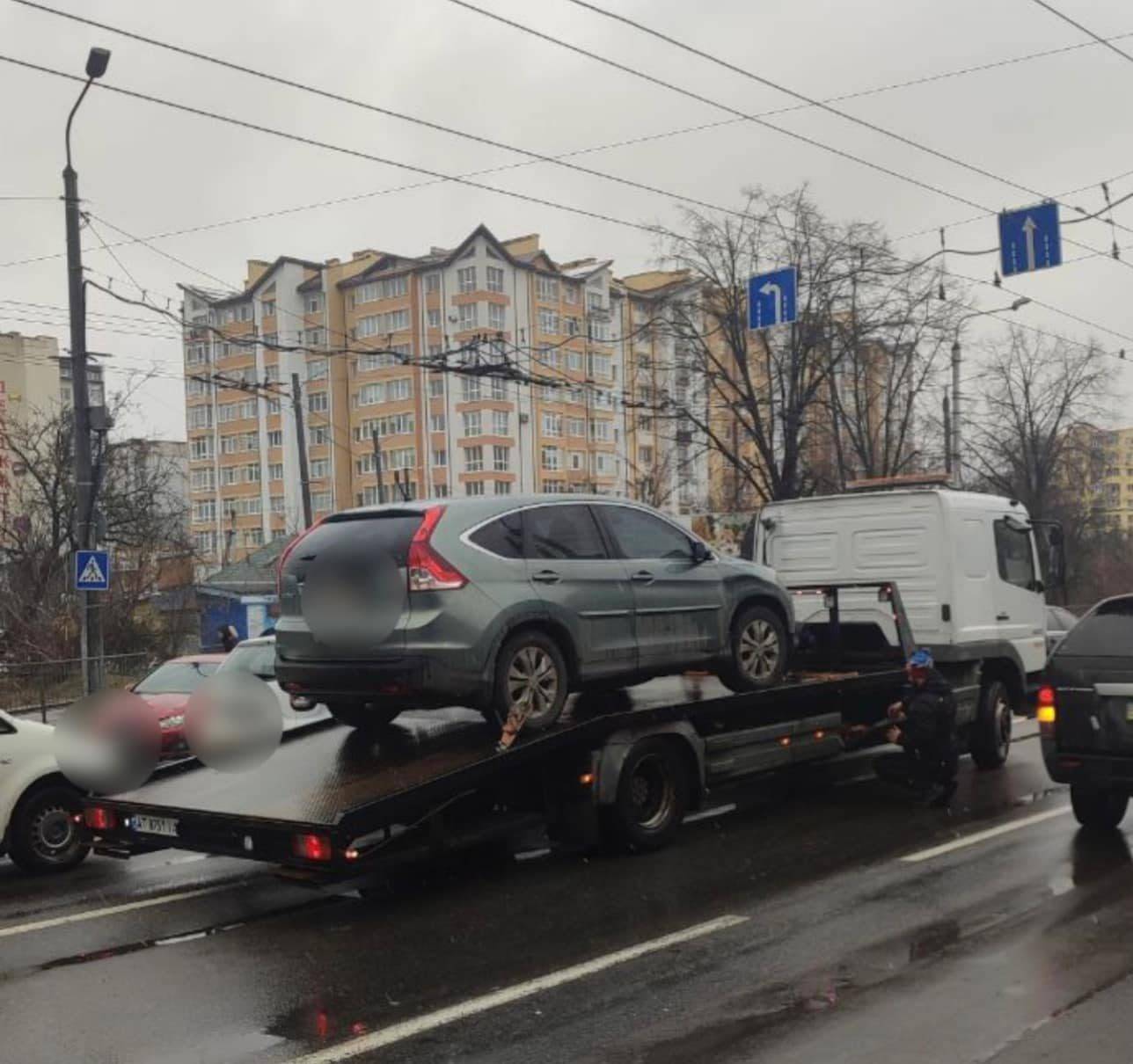 У Франківську водій з ознаками сп'яніння, втікаючи від патрульних, скоїв ДТП