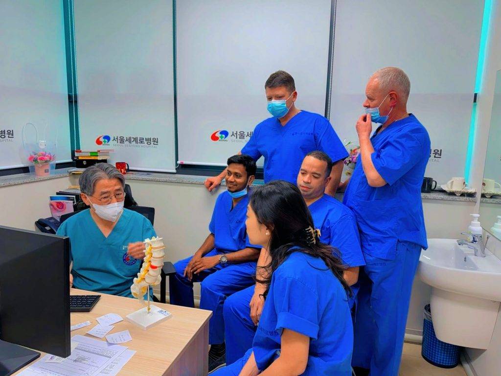 Хірурги обласної клінічної лікарні вивчають корейський досвід