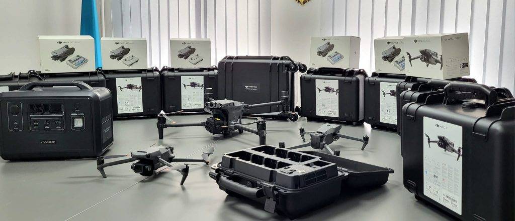 Бурштинська громада придбала для потреб ЗСУ 17 дронів та зарядну станцію