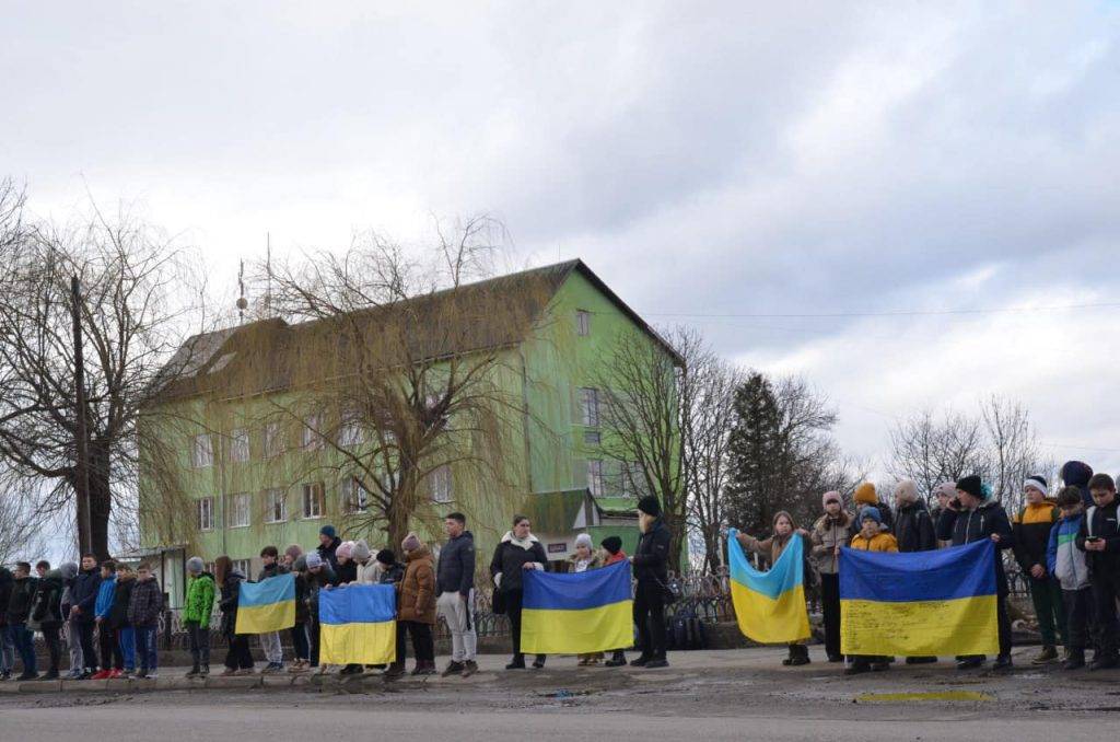 На Франківщині провели в останню путь мужнього воїна Романа Данюка