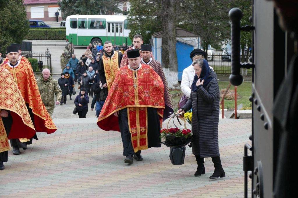 Калуська громада провела на вічний спочинок Героя Володимира Даниліва