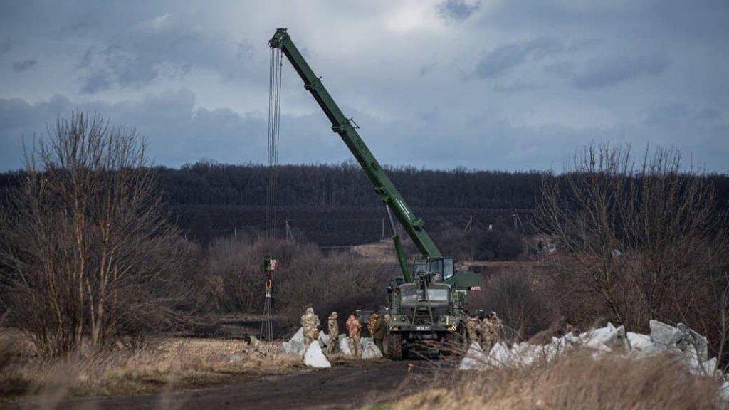 Коломия виділила гроші на будівництво оборонних споруд на Донеччині