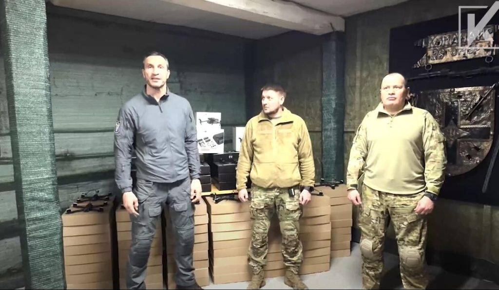 Володимир Кличко та «Українська команда» привезли на передову на Донеччині дрони та броньовик для захисників