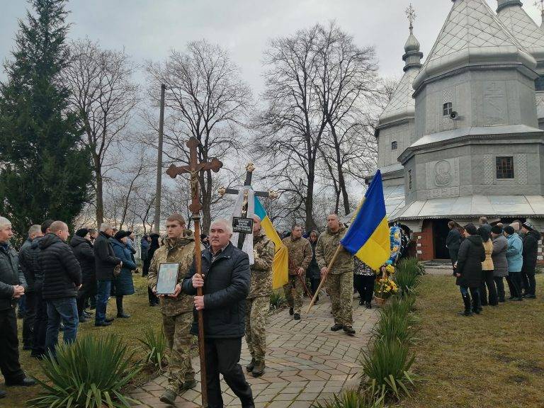 На Коломийщині провели в останню путь полеглого героя Дмитра Олексюка