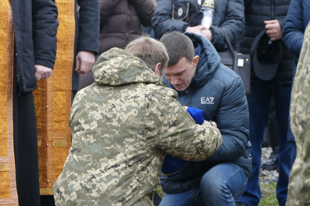 Калуська громада провела в останню путь захисника Ігоря Матійчина