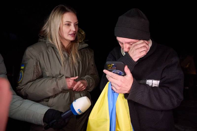 Україна повернула з російського полону ще 100 захисників. ФОТО