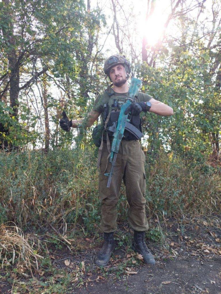 Як боєць "десятки" Богдан Космірак отримав сім куль в тіло, але ворога не пропустив