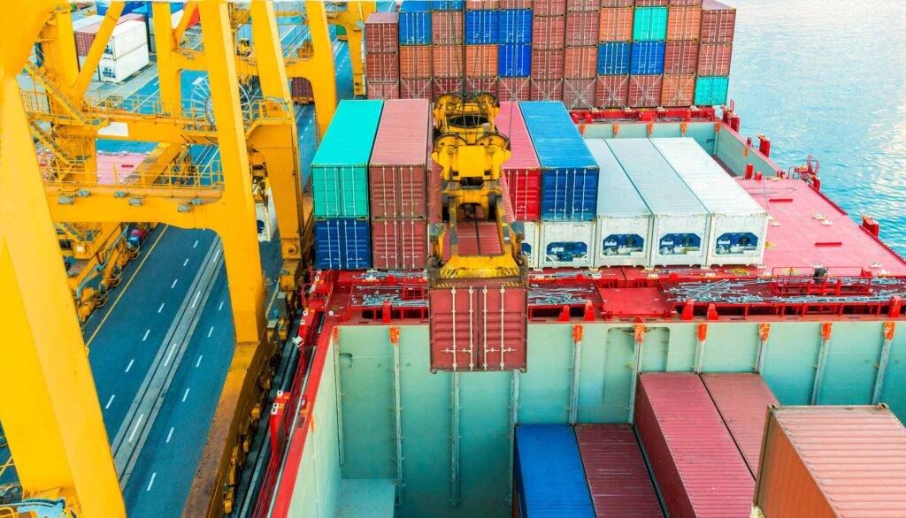 По каким критериям выбирать морской контейнер