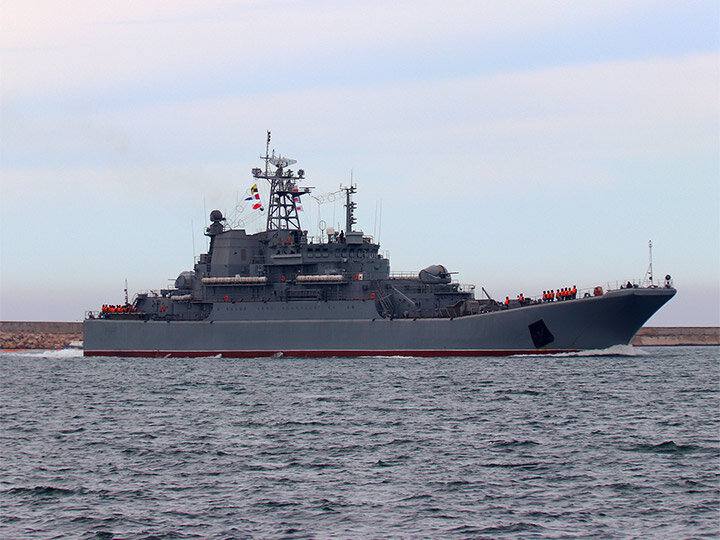 Цієї ночі ЗСУ уразили ще 2 російських кораблі на інфраструктуру окупаційного флоту