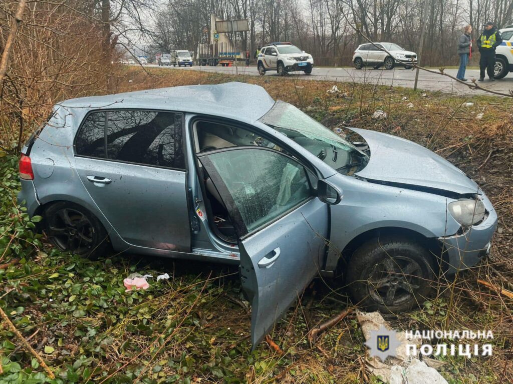 У Калуші в ДТП загинула жінка і 5-річна дитина. Піврічне немовля в лікарні. ФОТО