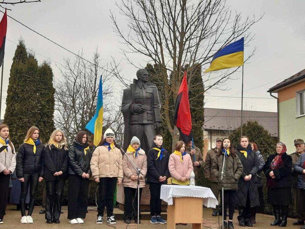 На Городенківщині вшанували 74-ту річницю від дня загибелі Головнокомандувача УПА Романа Шухевича