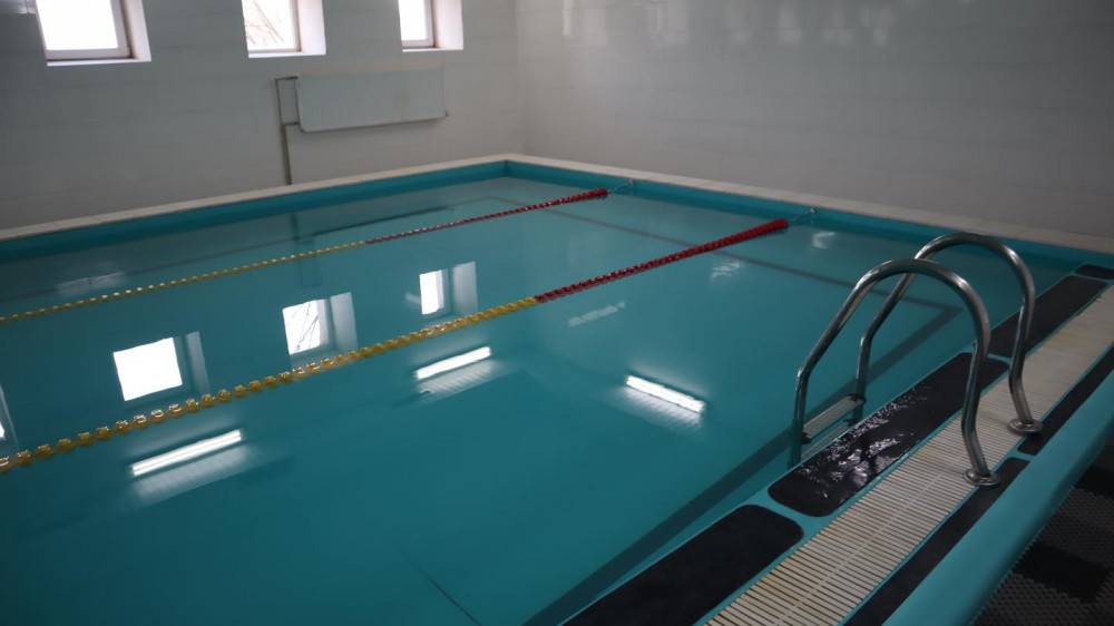 В Коломиї в одному з навчальних закладів повністю оновили басейн. ФОТО