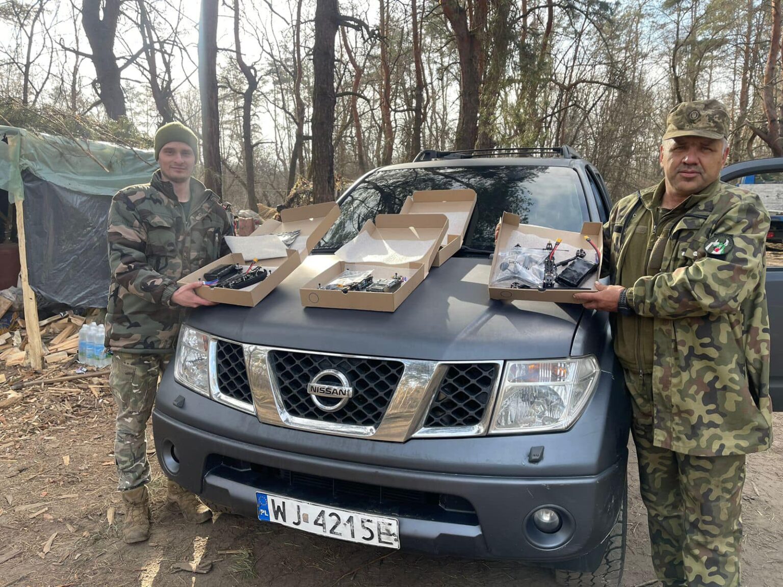 Надвірнянська громада бійцям на фронт 10 дронів